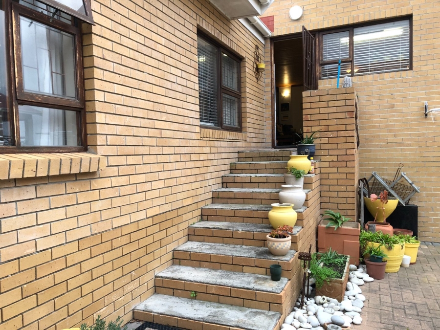3 Bedroom Property for Sale in Perlemoenbaai Western Cape